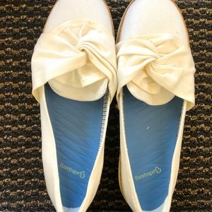 Canvas slip-on sneaker by Baretraps